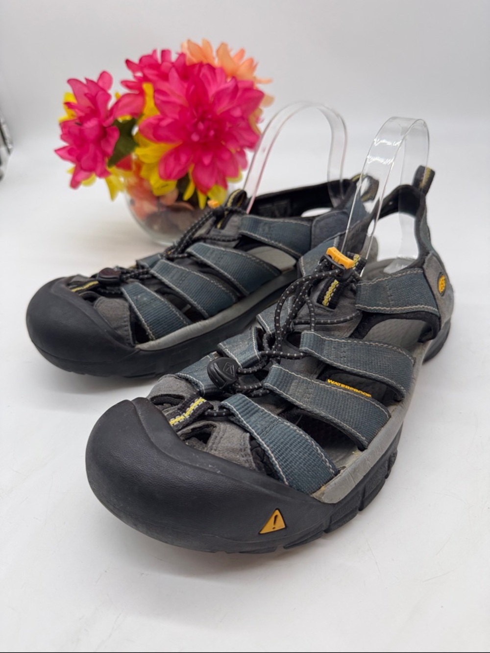 Keen Kids Gray and Black Closed-Toe Sport Sandals Size 11 KET9863C